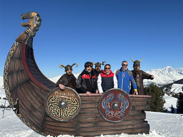 La Plagne inaugure un Drakkar sur la piste Puy du Fou